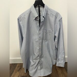 L.L. Bean Men's White and Blue Plaid button down shirt 100% cotton. size large